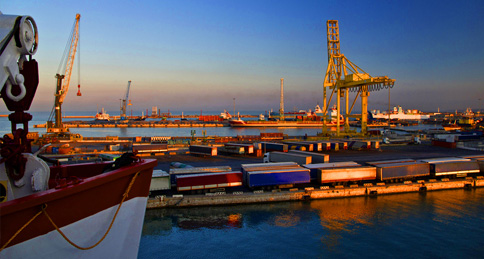 Paraguai investe na logística portuária e avança no mercado brasileiro